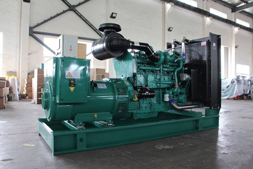 武穴320kw康明斯柴油发电车出租组图片 武穴320kw康明斯柴油发电车出租组图片